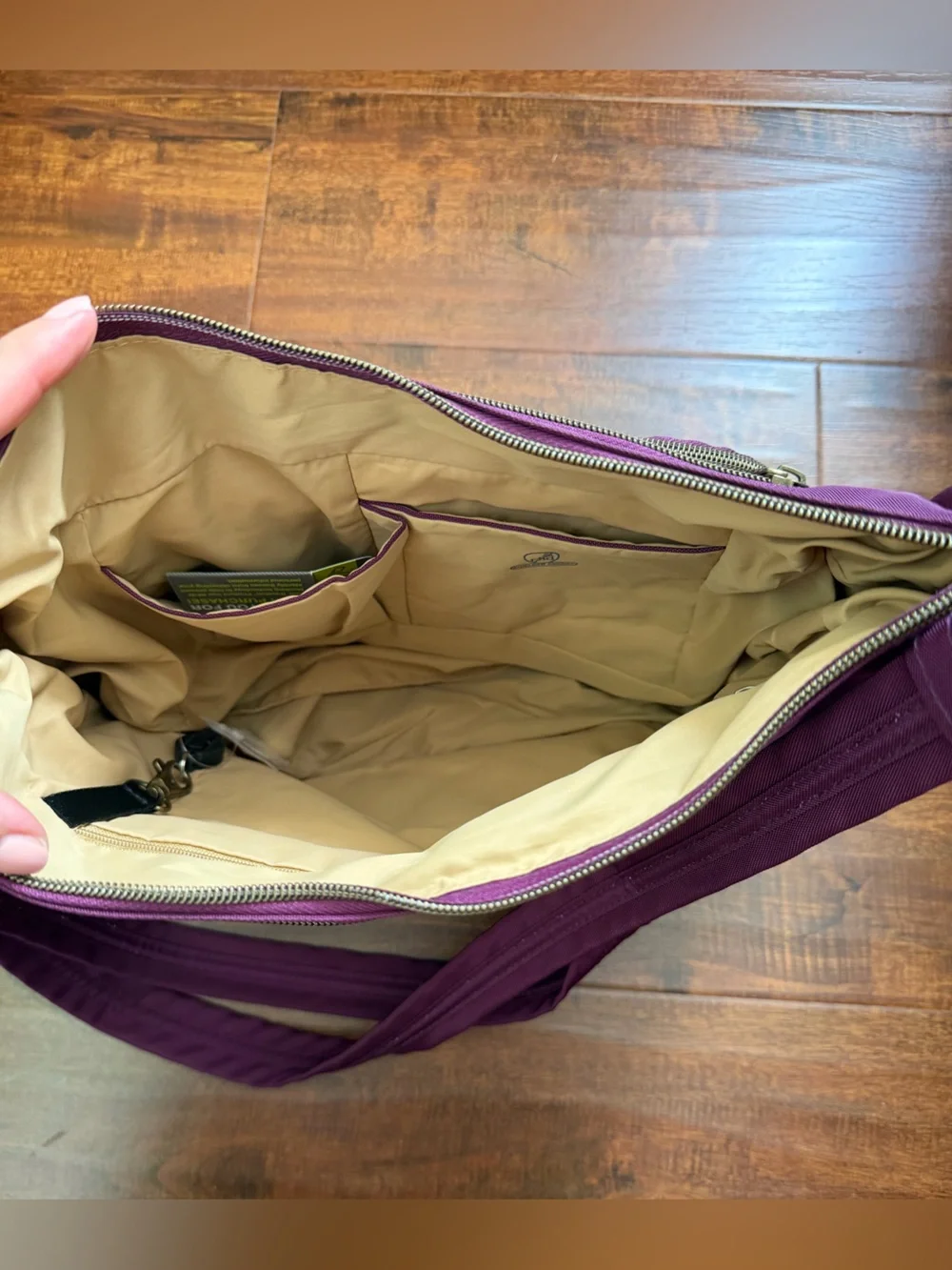 Travelon Stylish Crossbody shoulder Bag with wallet
